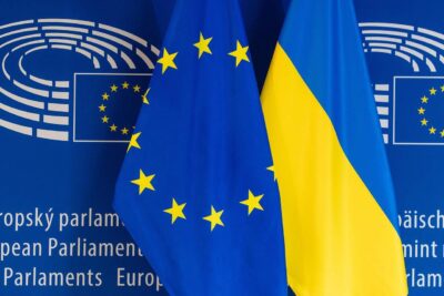 Η Επιτροπή προτείνει προβλέψιμη και κοινή ευρωπαϊκή πορεία για τους Ουκρανούς πρόσφυγες στην ΕΕ
