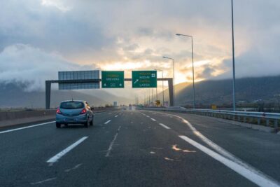 Η Ευρωπαϊκή Επιτροπή υπερασπίζεται την παγκόσμια οδική ασφάλεια